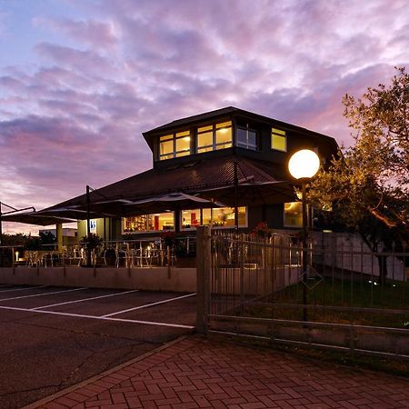 Hotel Oleggio Malpensa Exterior foto